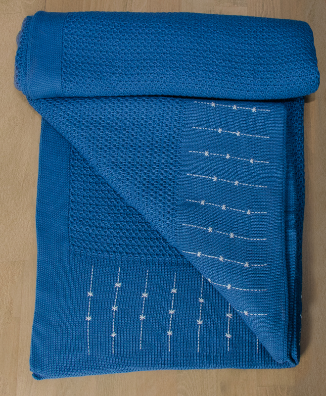 Плед вязаный в соты синий с сосульками 160х200 см