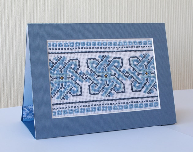 Вышитая открытка переплетение