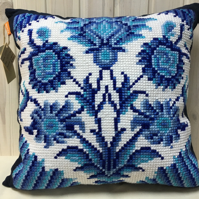 Сине-белые цветы