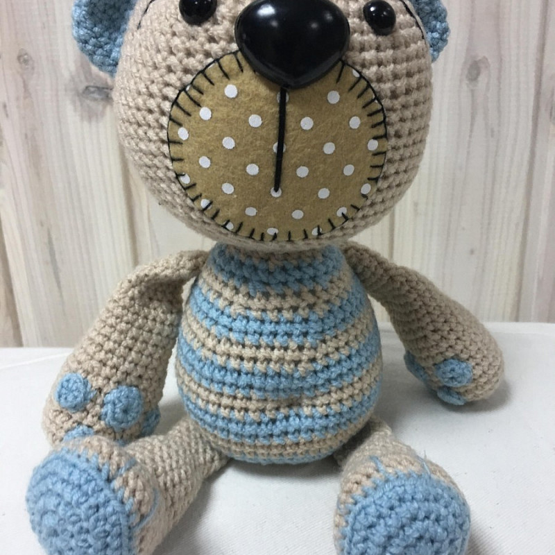 Медвежонок в голубую полоску