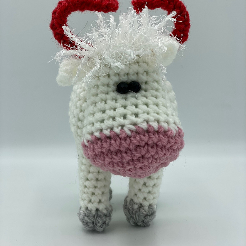 Символ 2021 года белый бычок 19 см