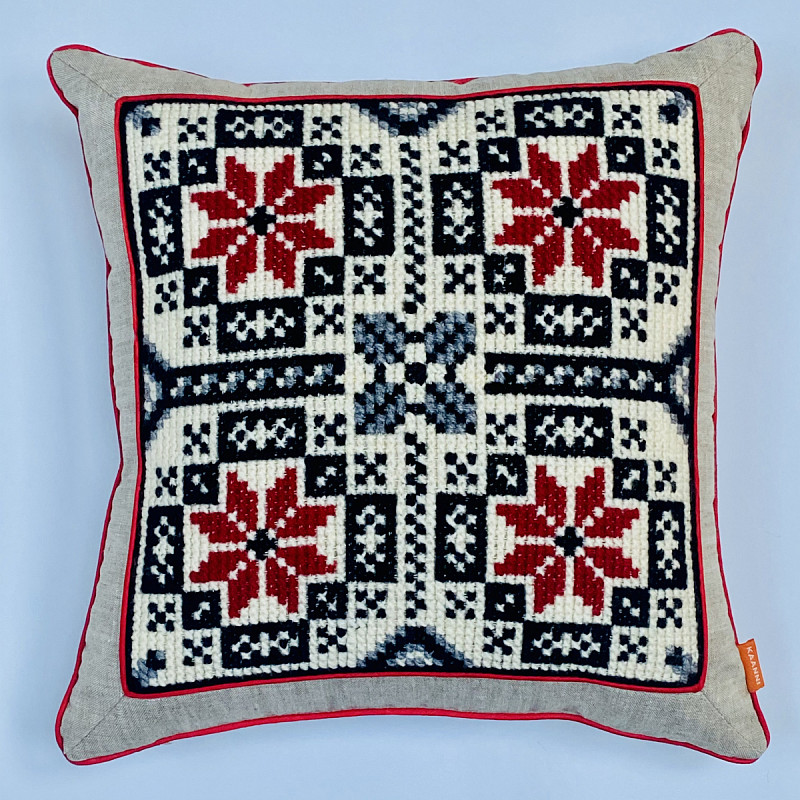 Четыре красные звезды натуральный лен 45х45 см