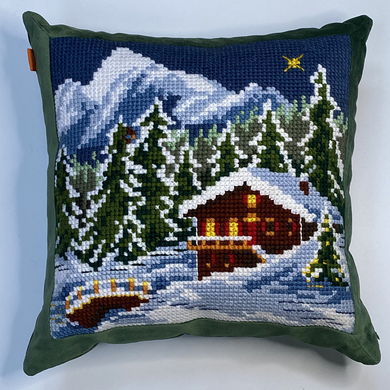 Шале в Альпах зеленый бархат