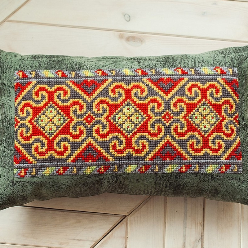 Гуцульские узоры на индийский лад