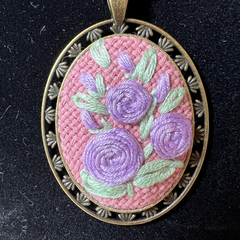 Кулон ручна робота квіти  5х4 см