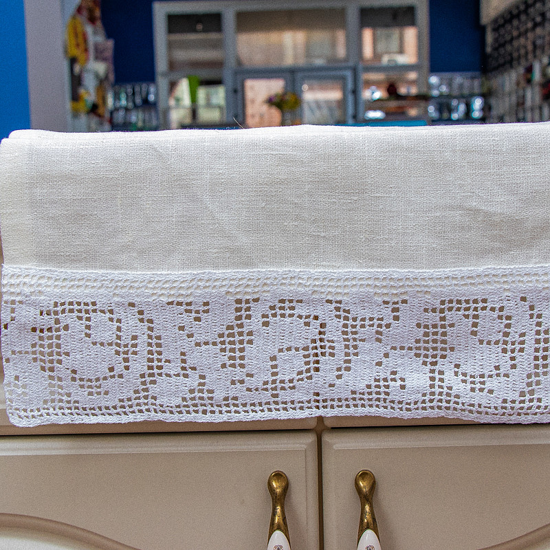 Полотенце льняное с двумя кружевами белое 40х85 см