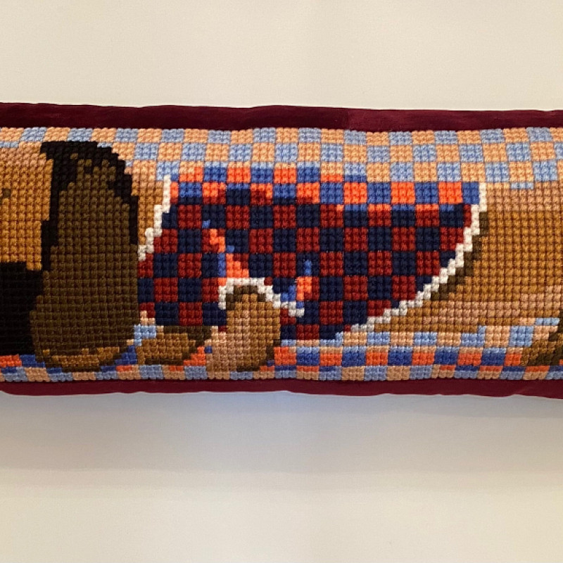 Такса большая в бархате 30х90 см