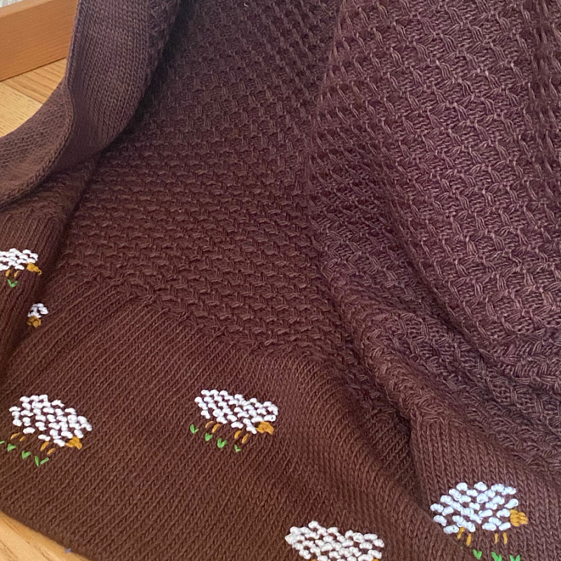 Вышитый вязаный плед щоколад овечки 190х200 см