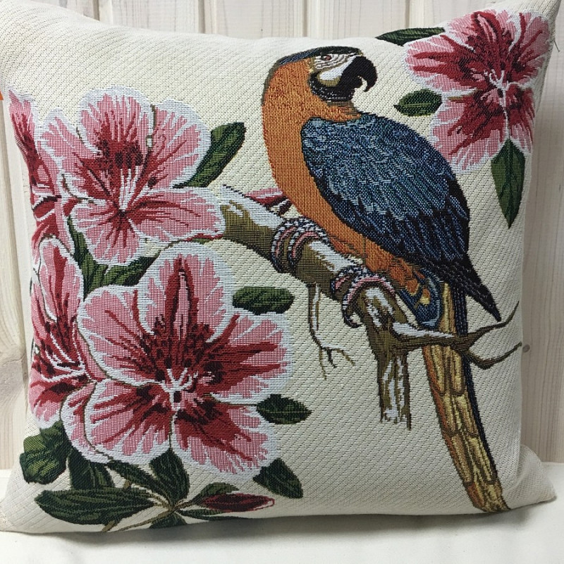 Попугай на бежевом фоне гобелен