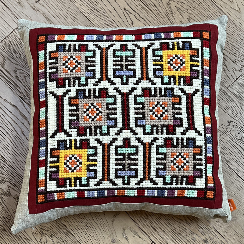 Велика декоративна подушка Єтностиль