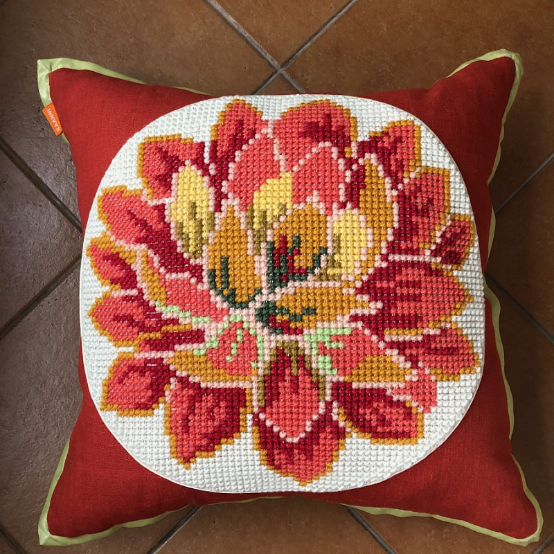 Лотос терракот