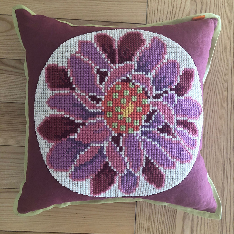 Лотос лиловый