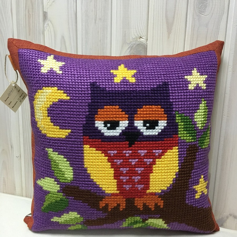 Сова в лунную ночь