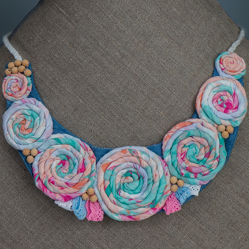 Ожерелье в стиле бохо цветочное