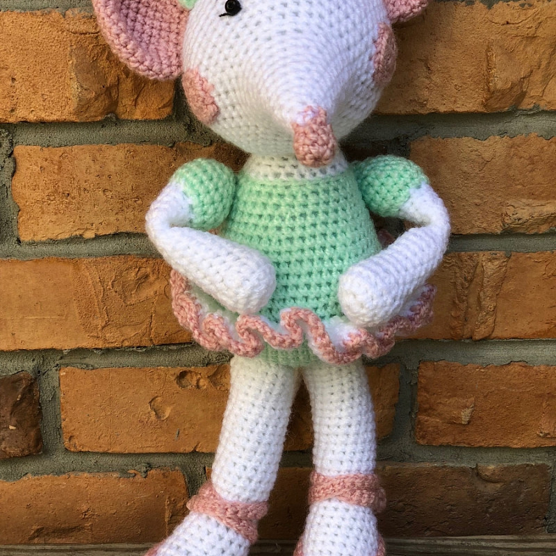 Авторская игрушка мышка балерина